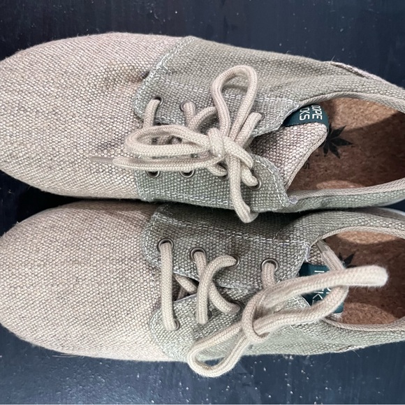 Dope Kicks￼ Waterproof Hemp Sneakers Men’s Size 8 Women’s Size 9 - Picture 5 of 9